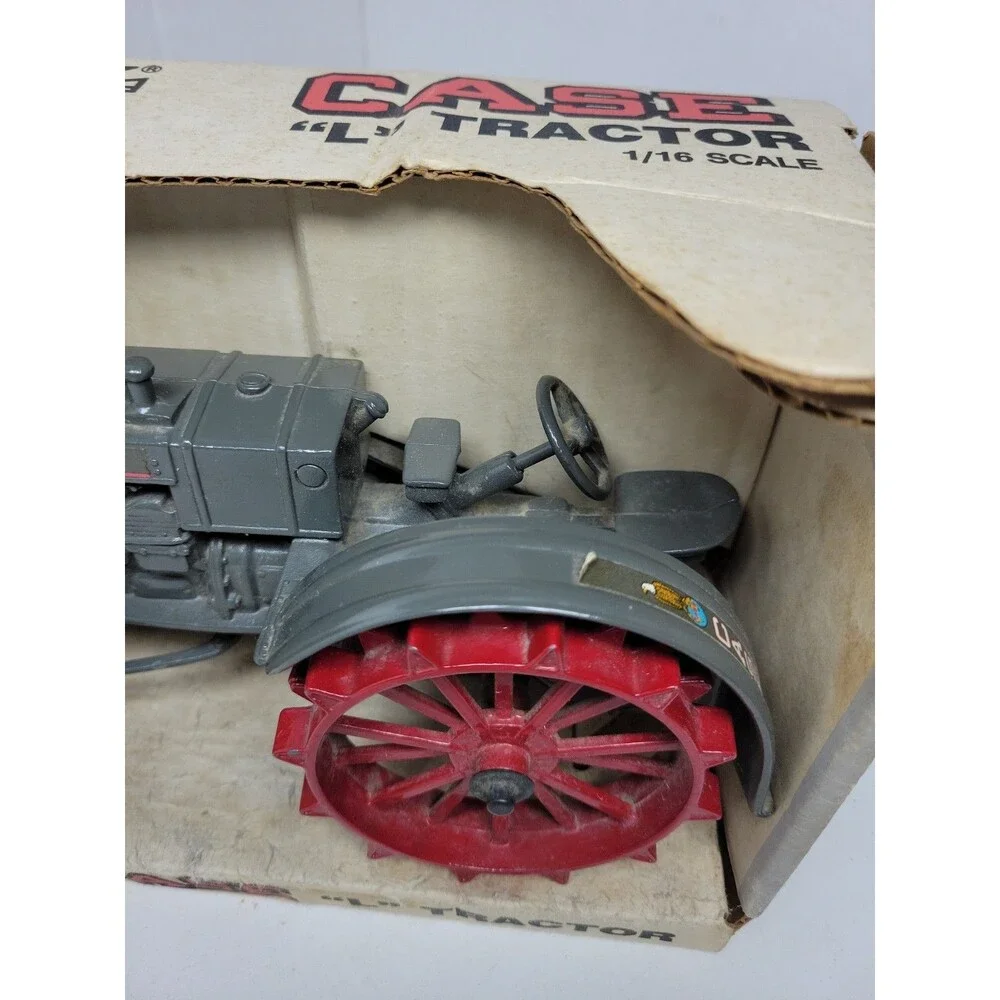 Vintage 1987 Ertl 1:16th Scale Case L Tractor on Red Steel Wheels, #450, NIB